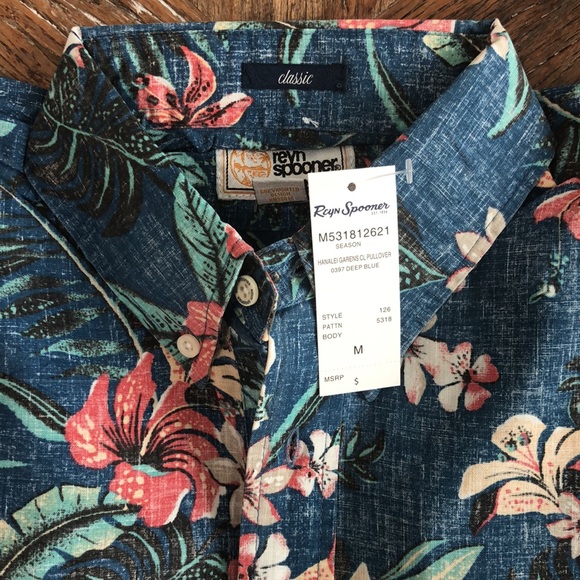 Reyn Spooner classic fit pullover, design style “Hanalei Gardens” - Picture 2 of 3